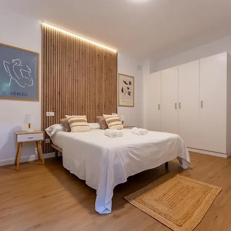Spacious Deluxe Basement Ideal For 8 Guests * Santander