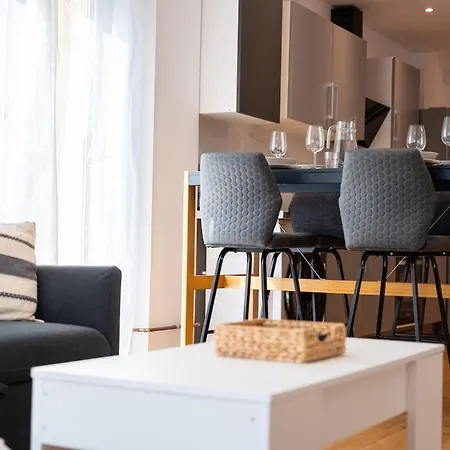 Apartamento Spacious Deluxe Basement Ideal For 8 Guests Santander